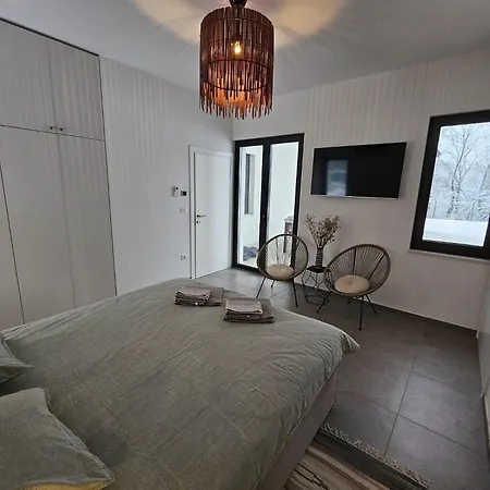 Lyra - Modern 4-star In Istria *