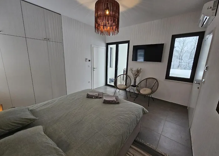 Lyra - Modern 4-star In Istria *